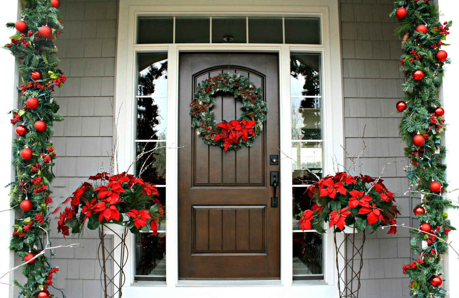 Decorating front doors is important because it is the first then visitors experience. This is the first thing they'll see and first impressions last.